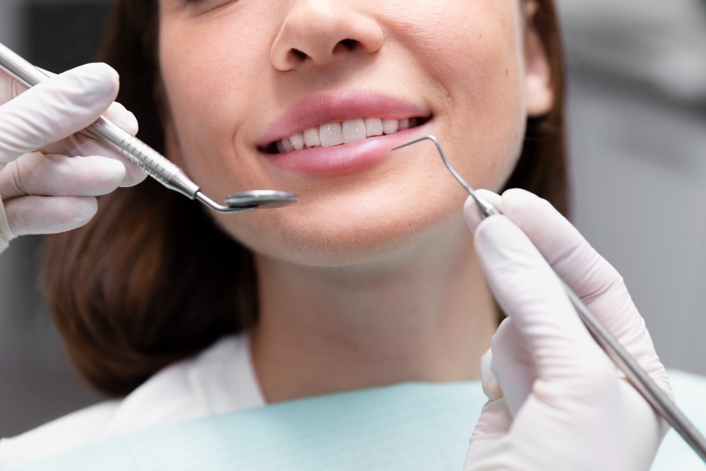porcelain-laminate-veneers.jpg